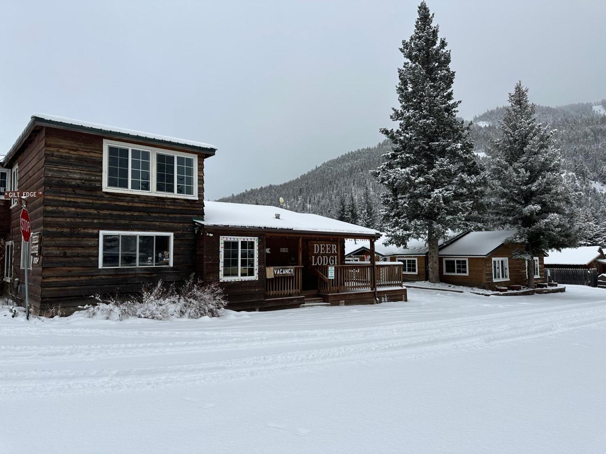 Deer Lodge Ред-Ривер Экстерьер фото