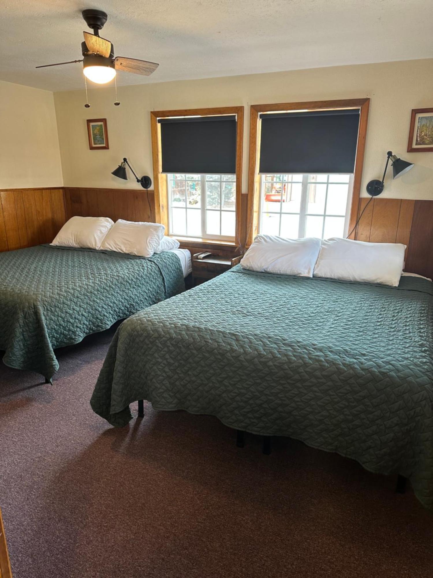Deer Lodge Ред-Ривер Номер фото