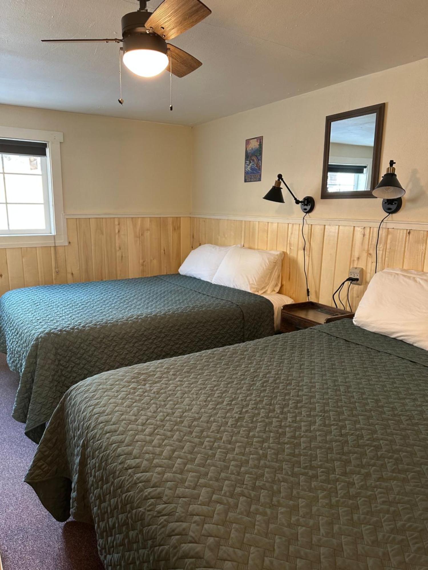 Deer Lodge Ред-Ривер Номер фото